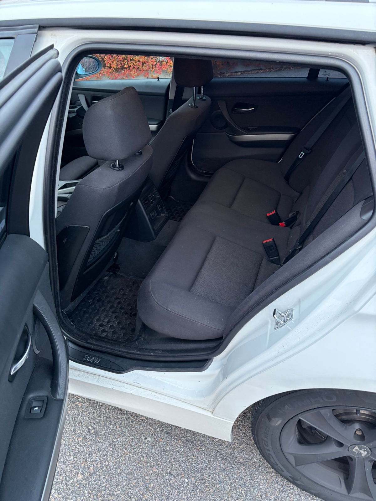 BMW 320d 2008, bild 7/10