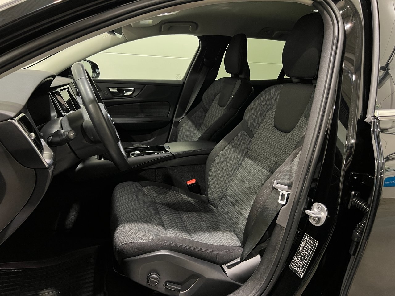 Volvo V60 2023, bild 7/10
