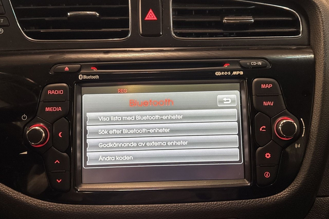 Kia Ceed 1.6 CRDi 128 2015, kuva 9/10