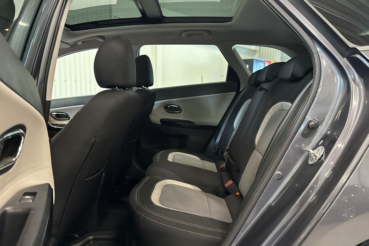 Kia Ceed 1.6 CRDi 128 2015, bild 7/10