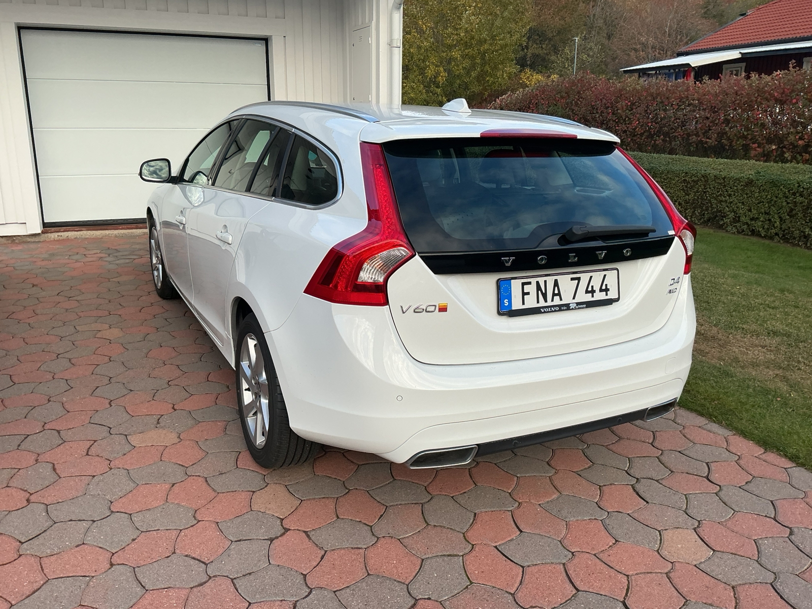 Volvo V60 D4 AWD Geartronic 2015, bild 3/4