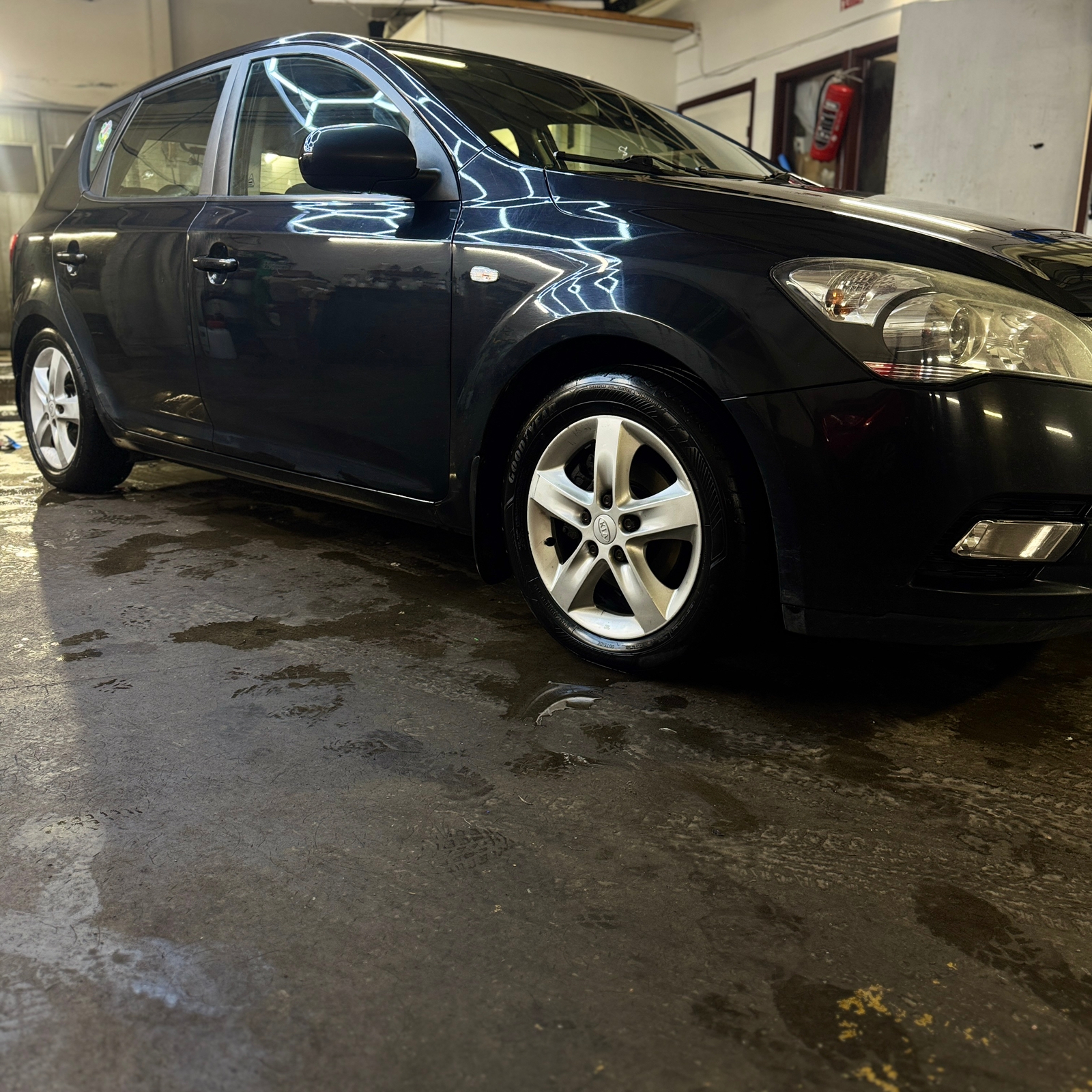 Kia Ceed 1.6 CRDi 115 2010, bild 2/7