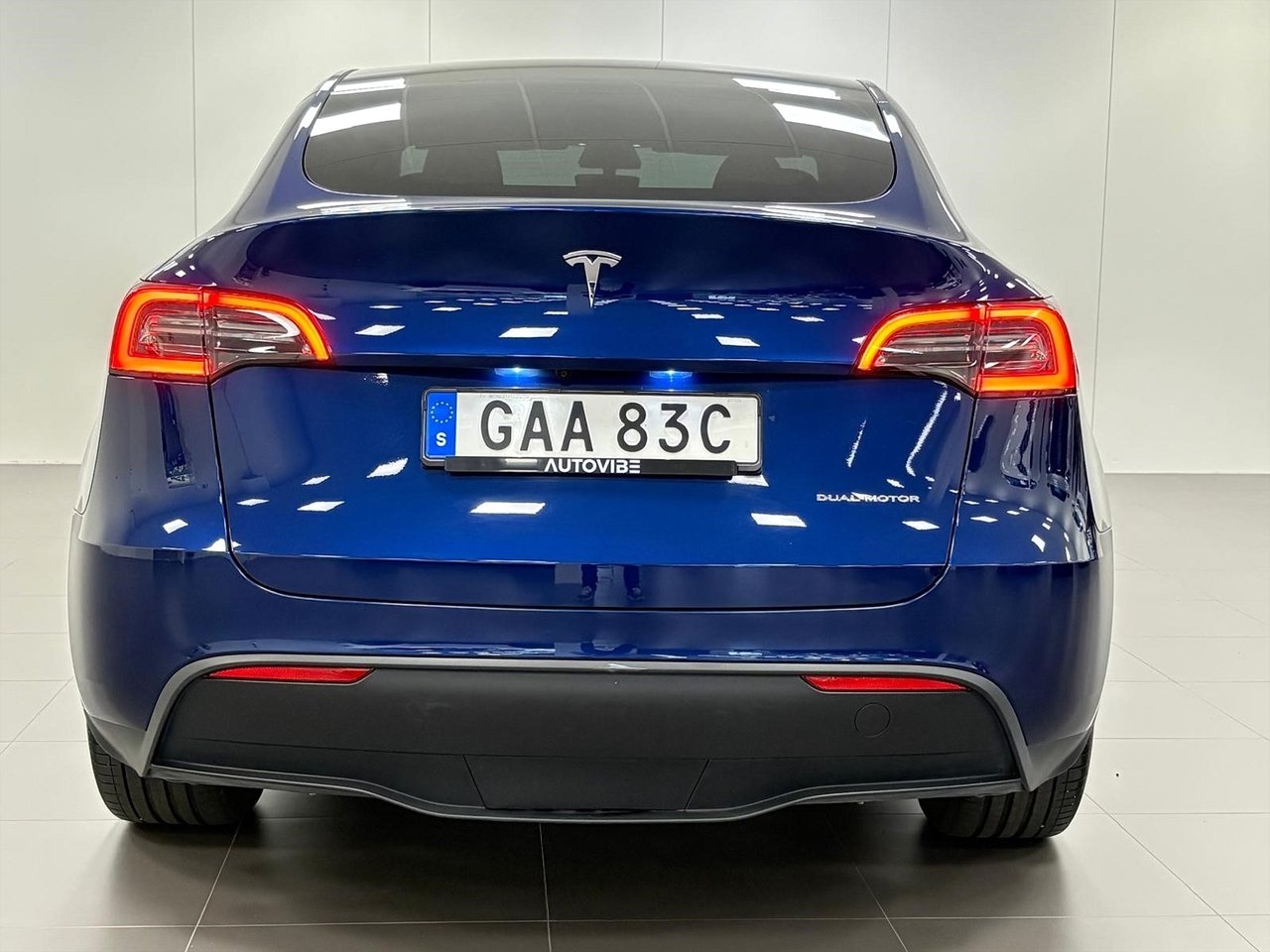 Tesla Model Y 2024, photo 6/18