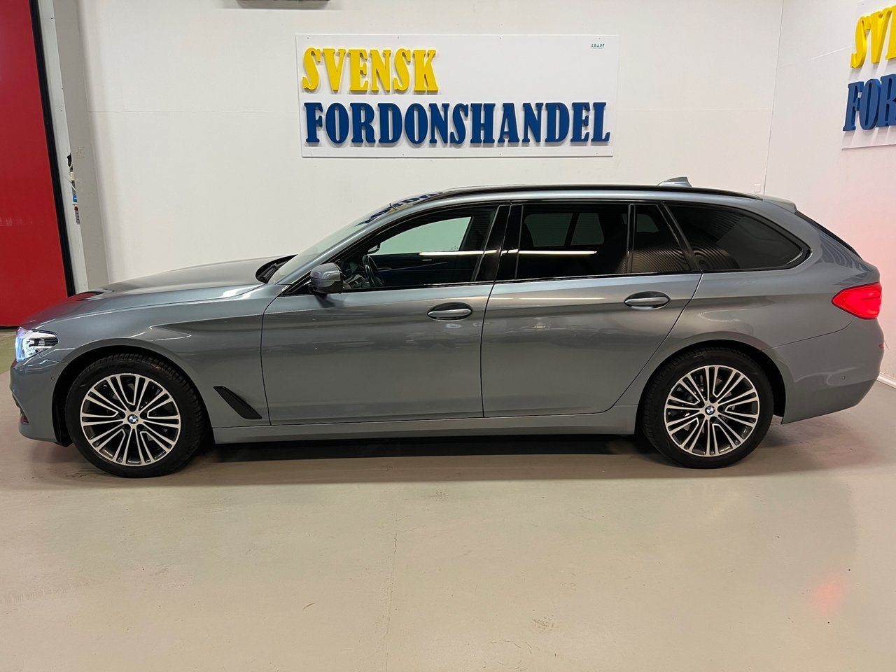 BMW 520d 2019, bild 3/10