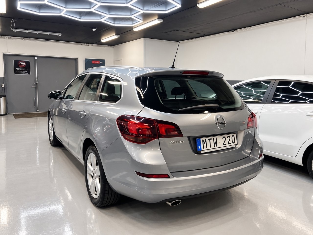 Opel Astra 1.4 Turbo Enjoy 2012, bild 6/10