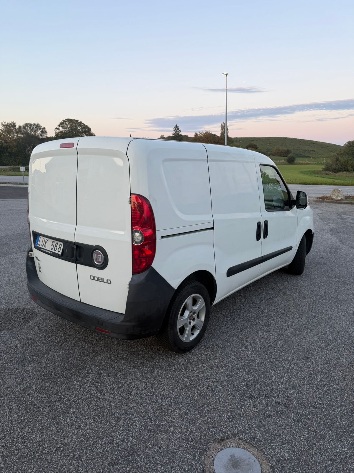 Fiat Doblo 2012, bild 2/4