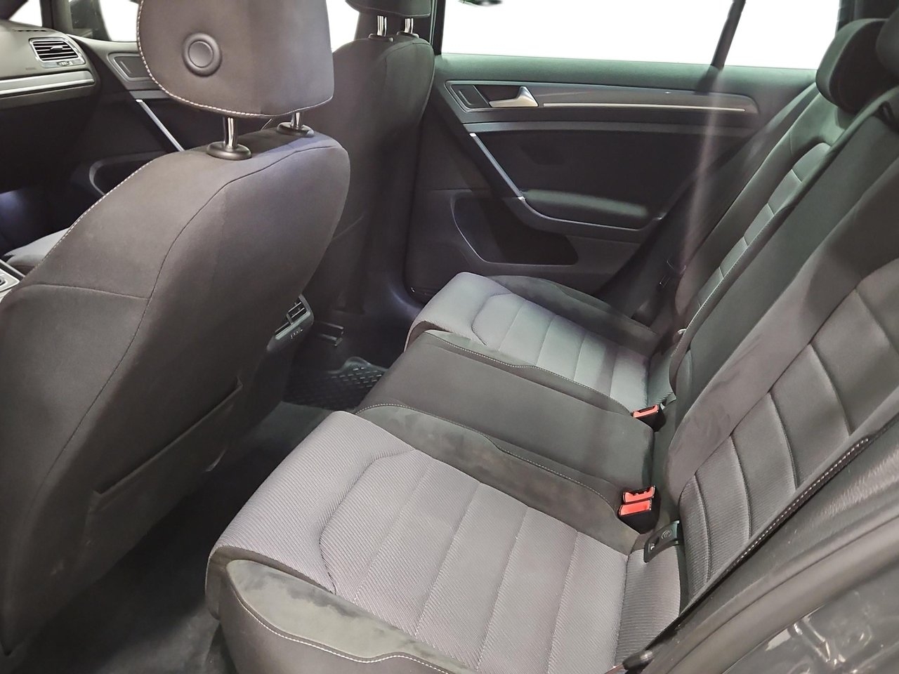 Volkswagen Golf 1.4 TSI R-Line 2017, bild 7/8
