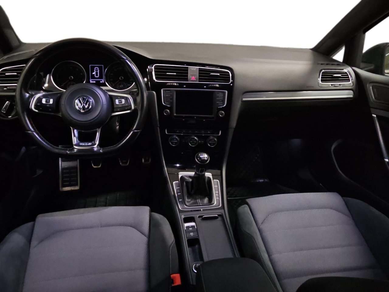 Volkswagen Golf 1.4 TSI R-Line 2017, bild 5/8
