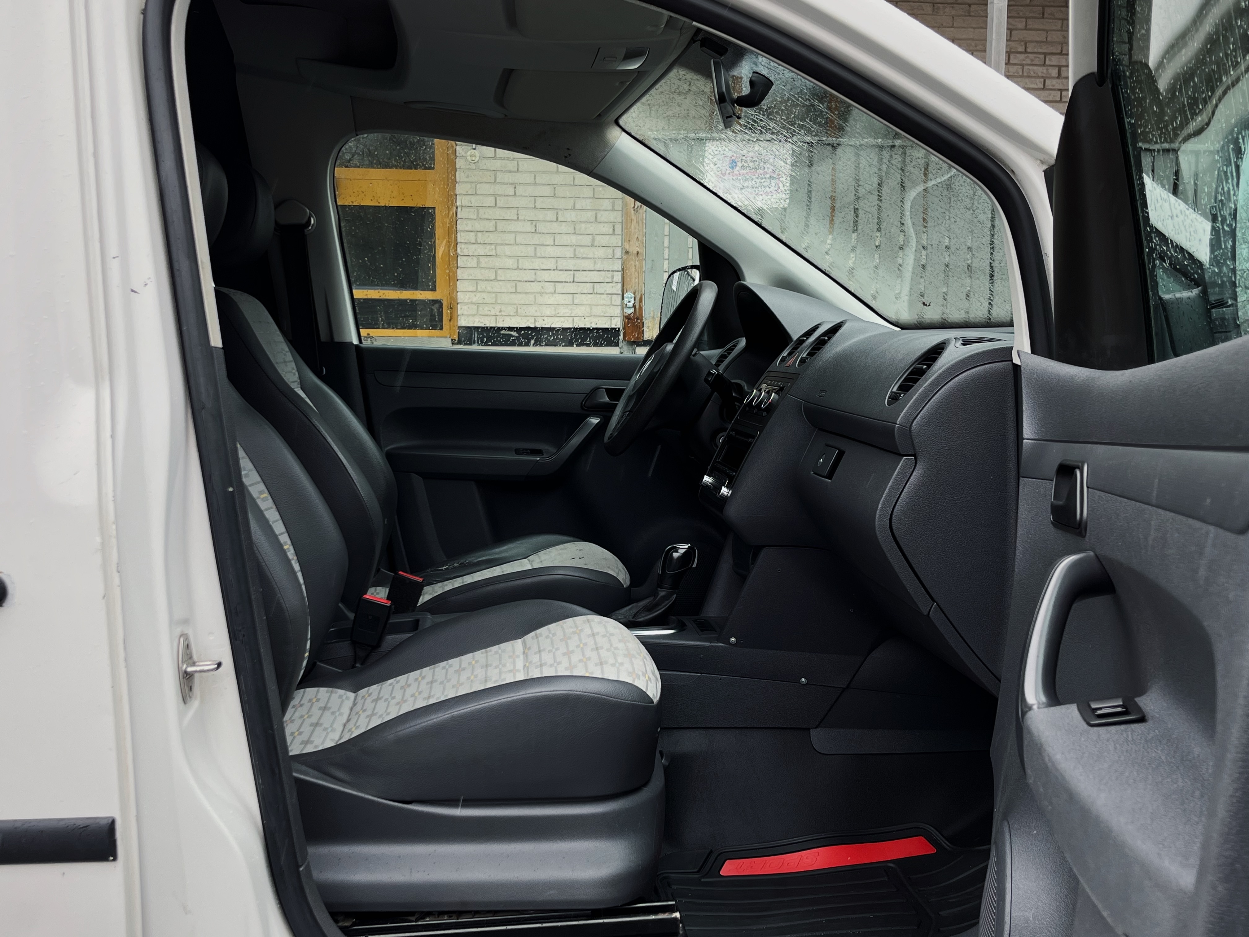 Volkswagen Caddy 1.6 TDI 2012, kuva 7/8