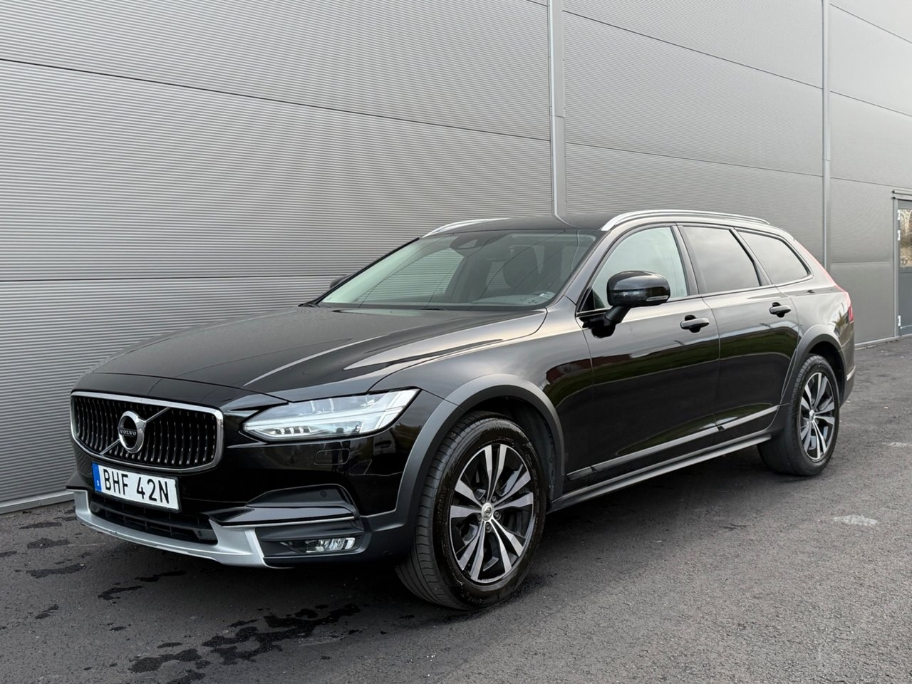 Volvo V90 Cross Country