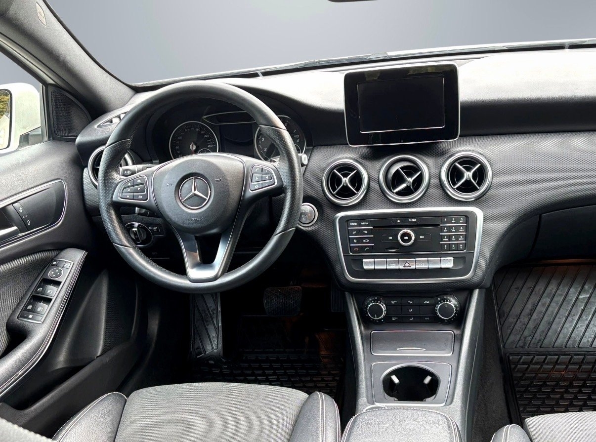 Mercedes-Benz A 200 7G-DCT Style Line 2018, bild 7/10