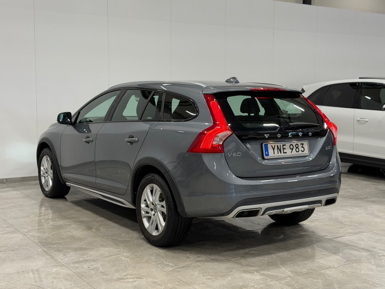 Volvo V60 Cross Country D3 Plus Classic 2018, bild 6/10