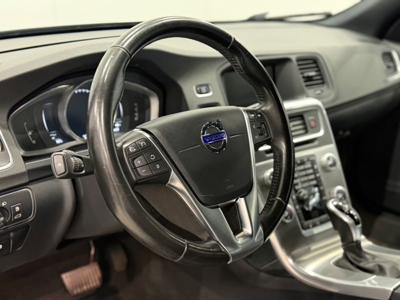 Volvo V60 Cross Country D3 Plus Classic 2018, bild 9/10