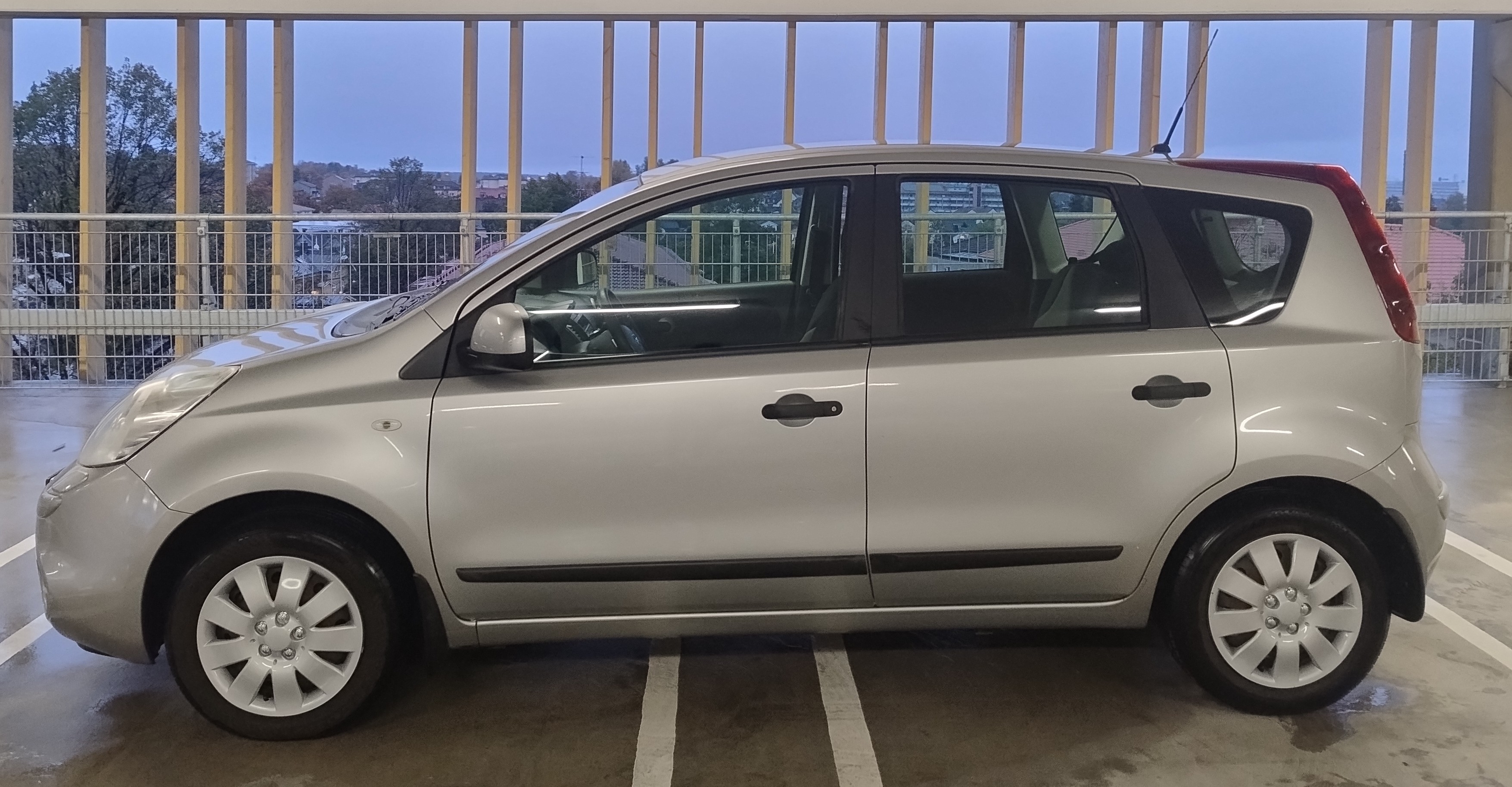 Nissan Note 2010, bild 6/10