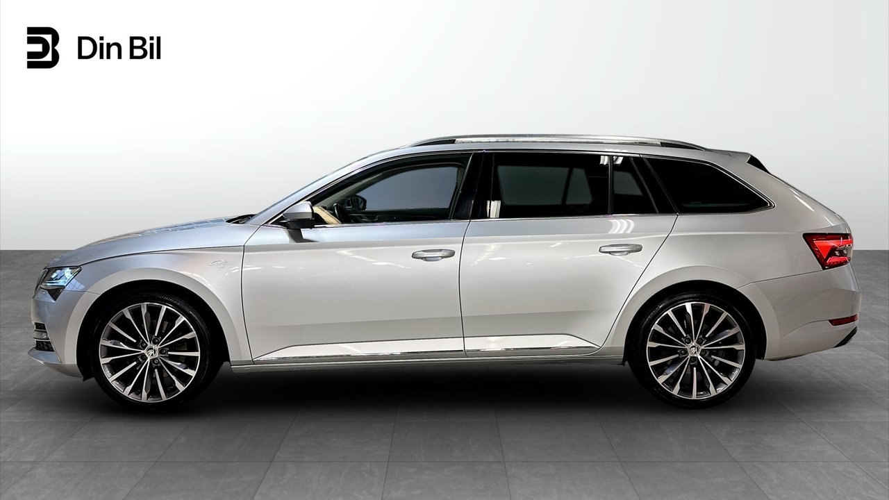 Skoda Superb 2.0 TDI L&K 2023, bild 2/10
