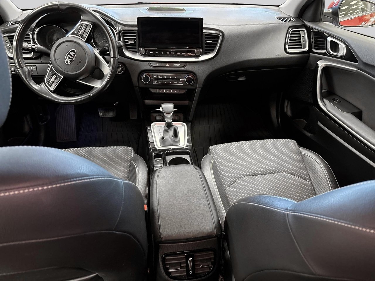 Kia Ceed 1.6 GDI 2020, bild 7/10