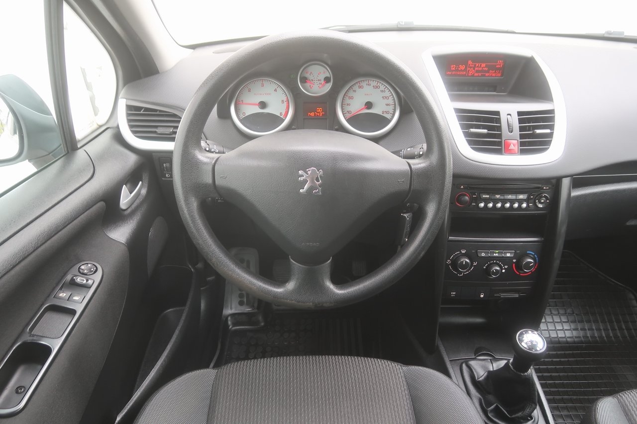 Peugeot 207 HDi FAP 92 Active 2010, bild 6/10