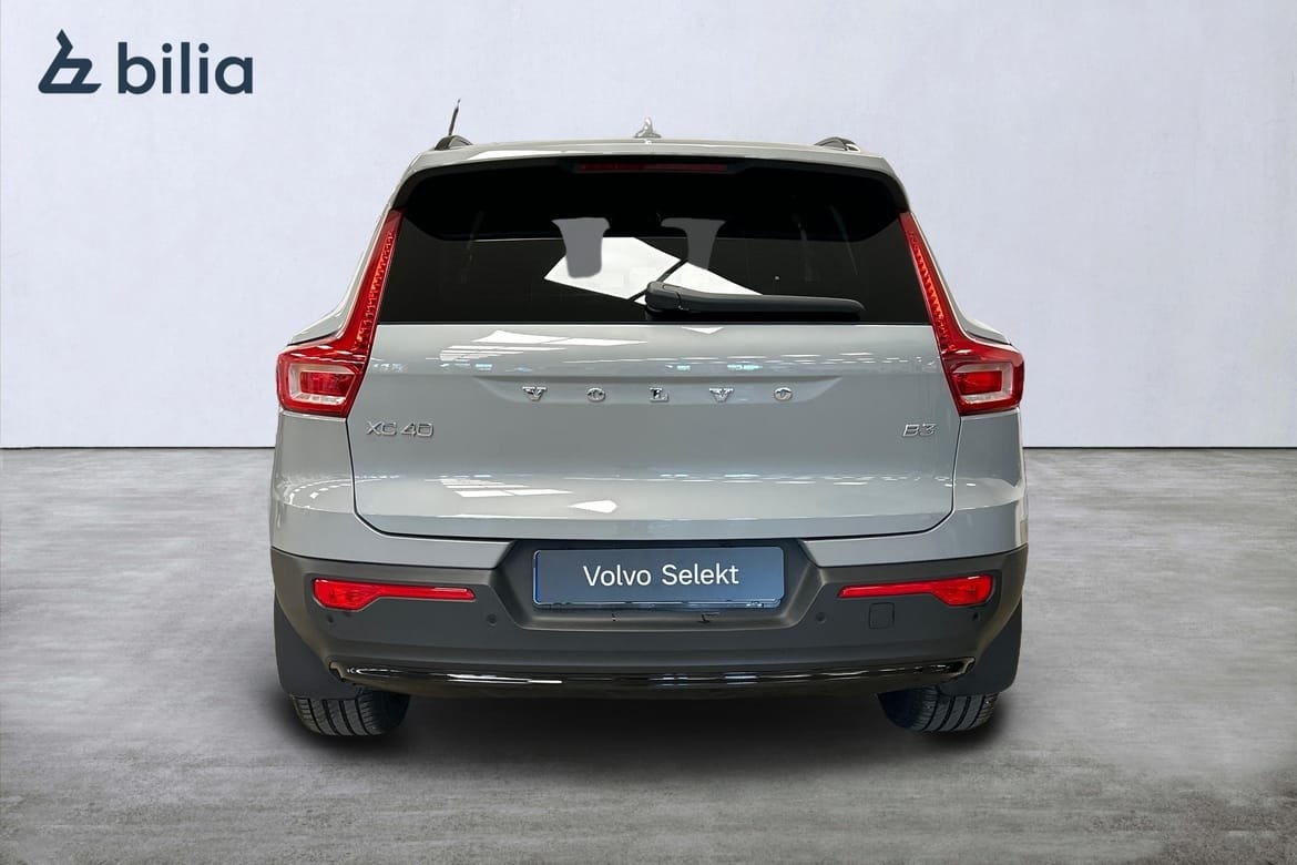 Volvo XC40 B3 FWD Bensin Plus Dark 2025, bild 5/10