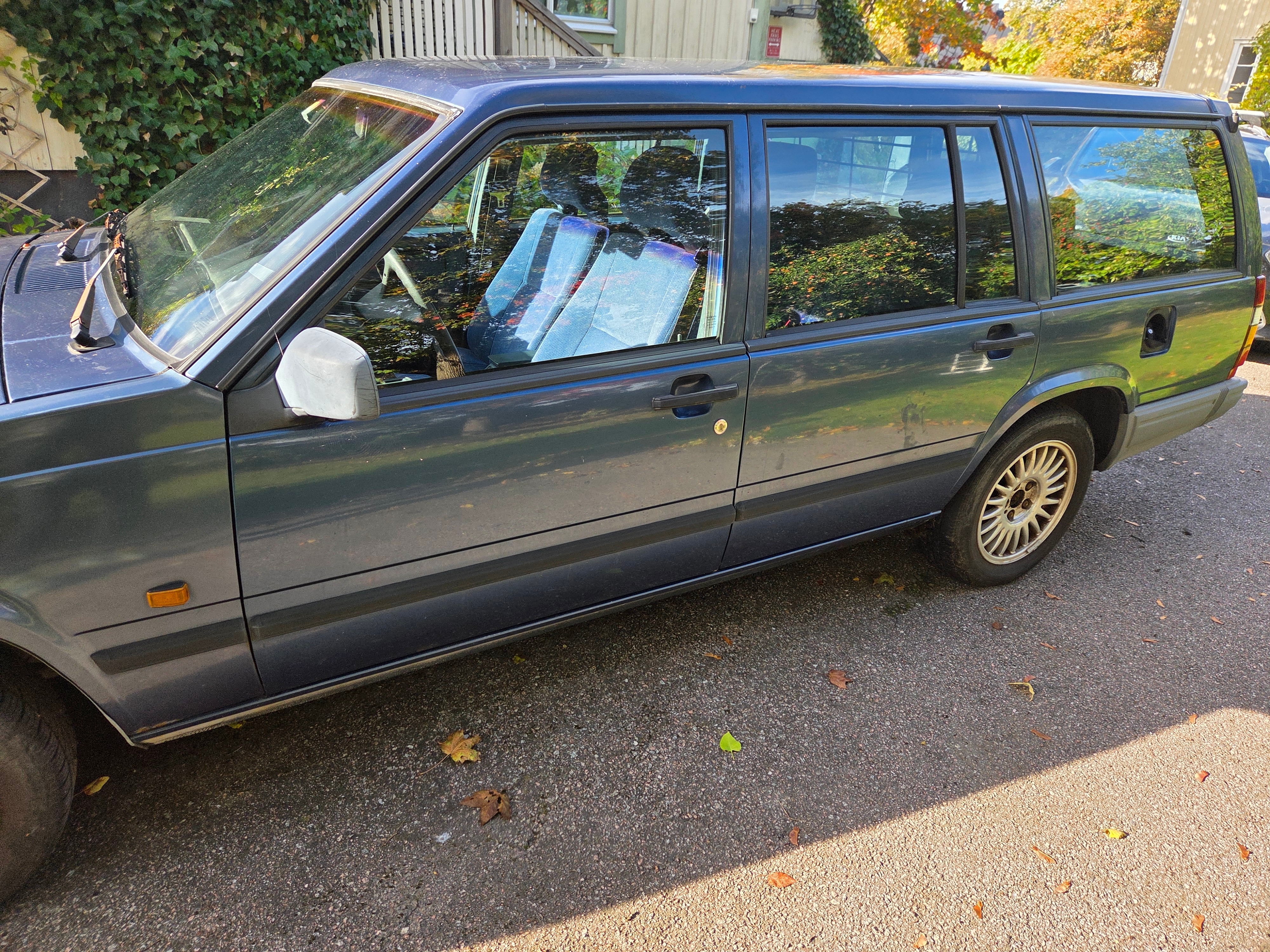Volvo 740 GL Kombi 2.3 Manuell, 115hk 1992, bild 2/10