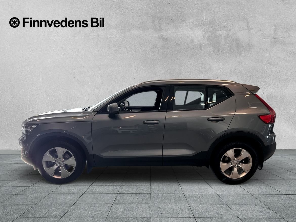 Volvo XC40 D4 Momentum Edition 2018, bild 2/10