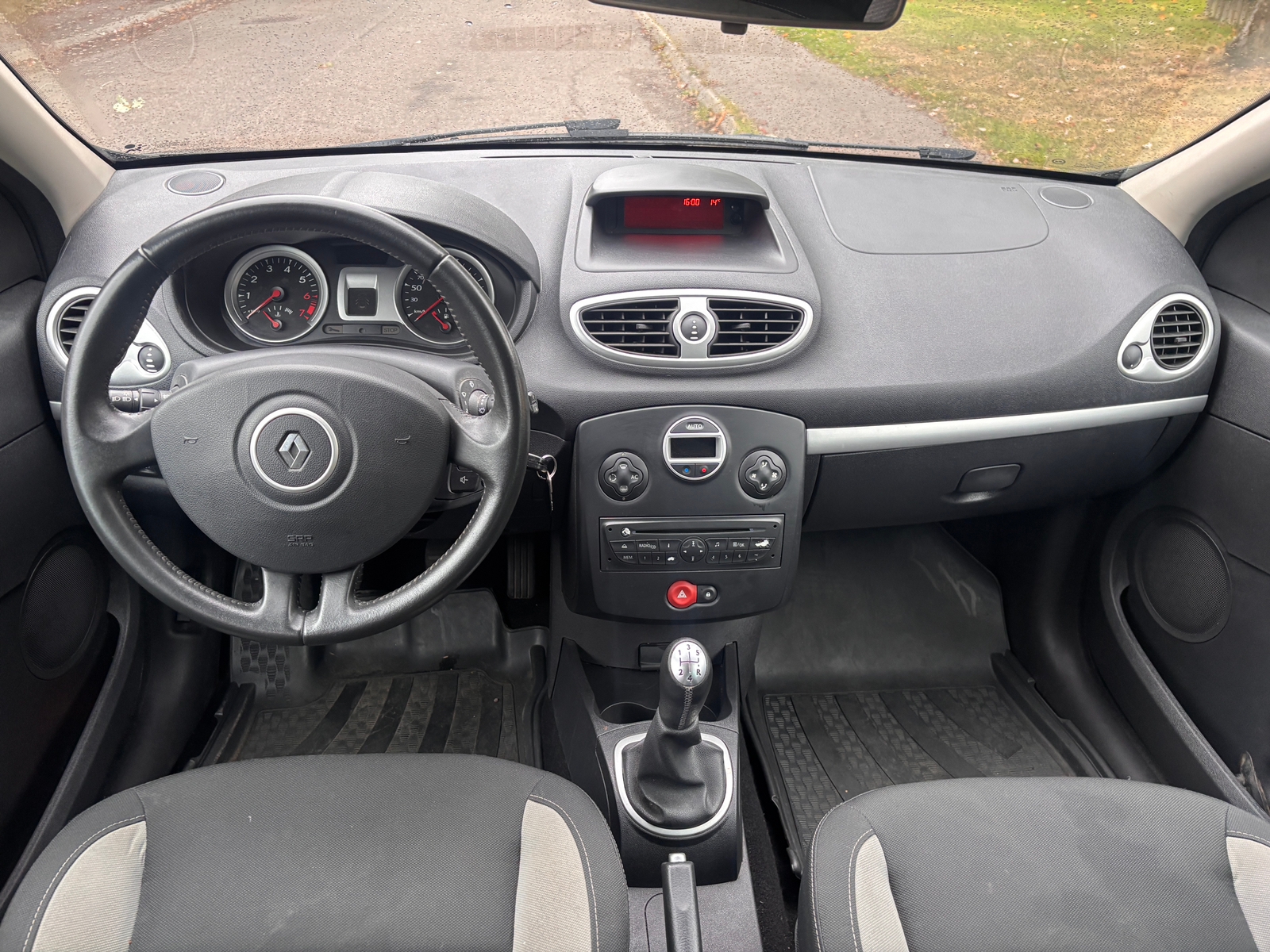 Renault Clio 2011, bild 7/10