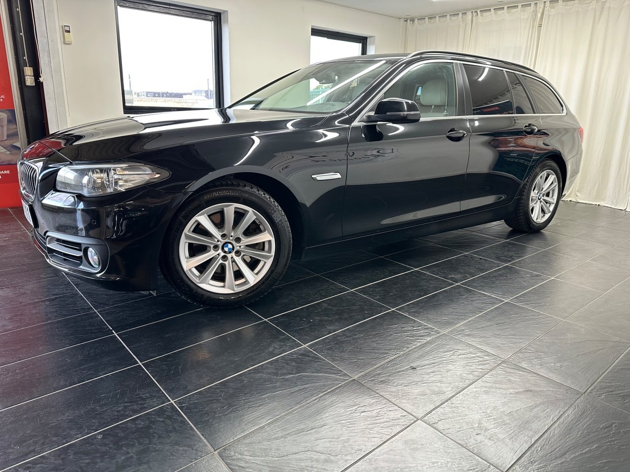 BMW 520d 2017, bild 5/16