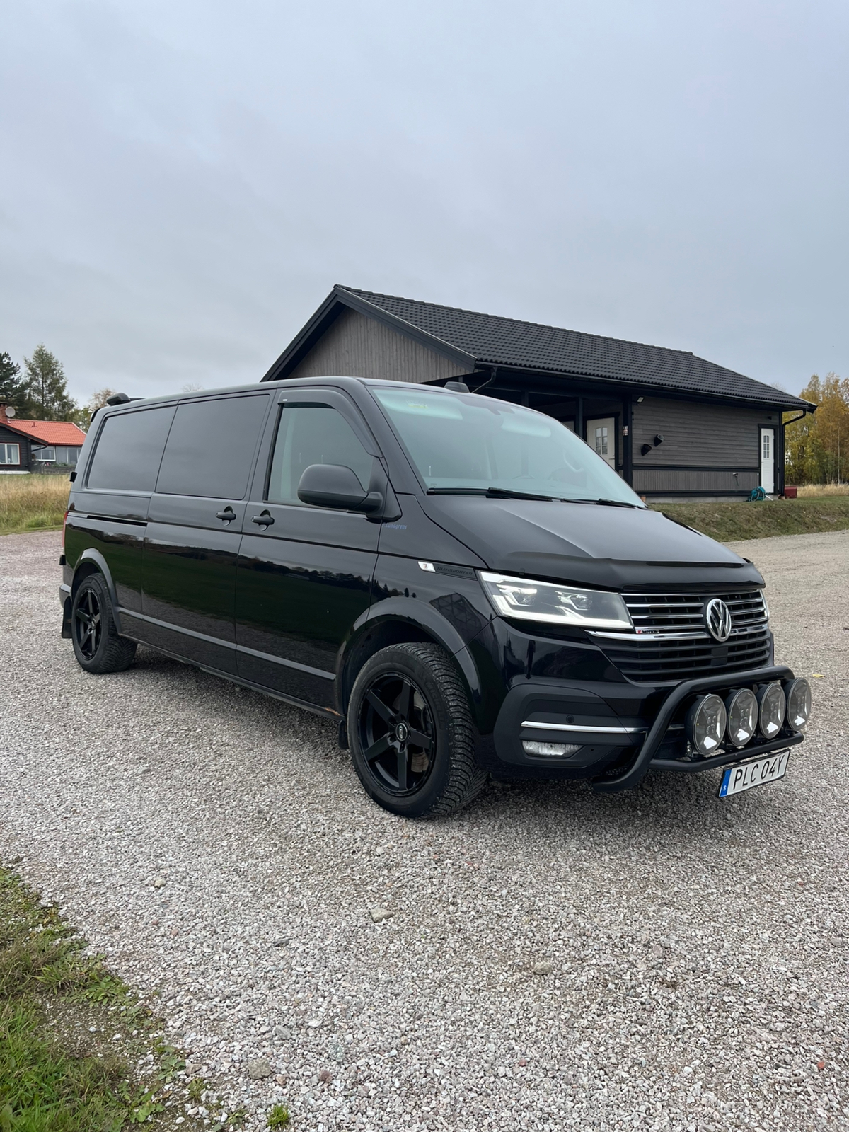 Volkswagen Transporter 2.0 TDI 2022, photo 2/9