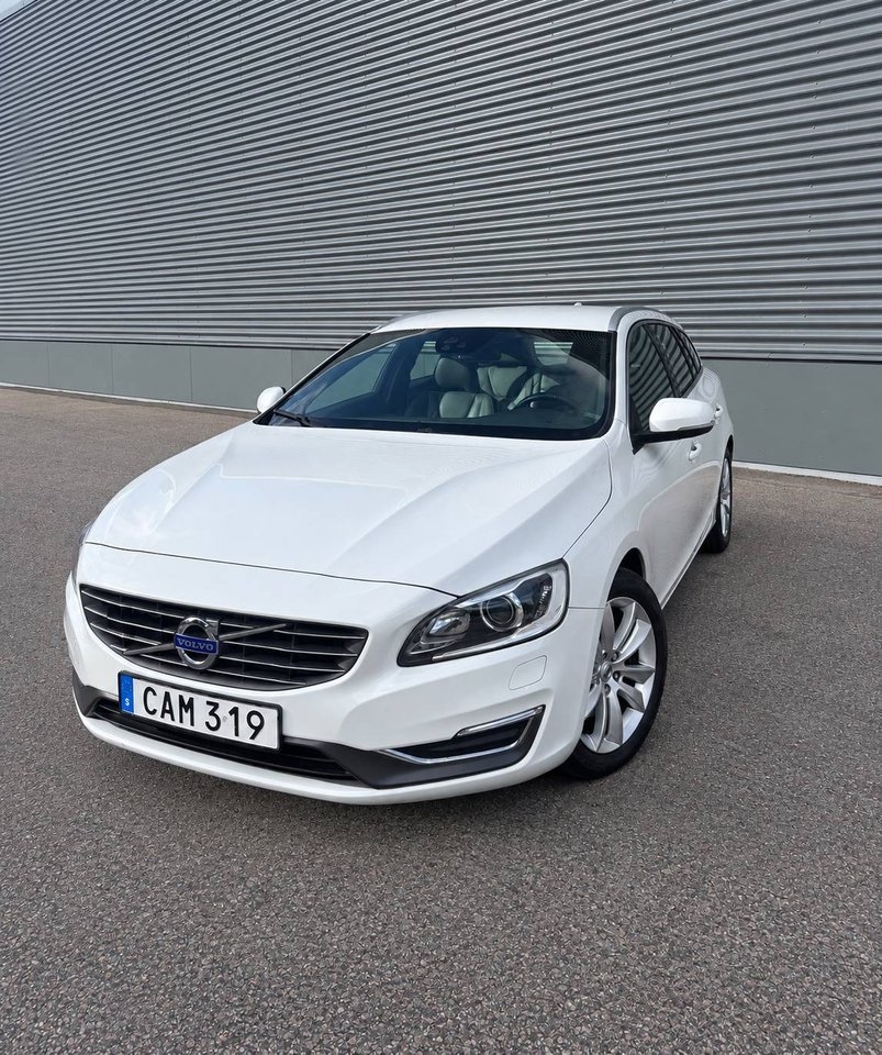Volvo V60 2015, bild 2/10