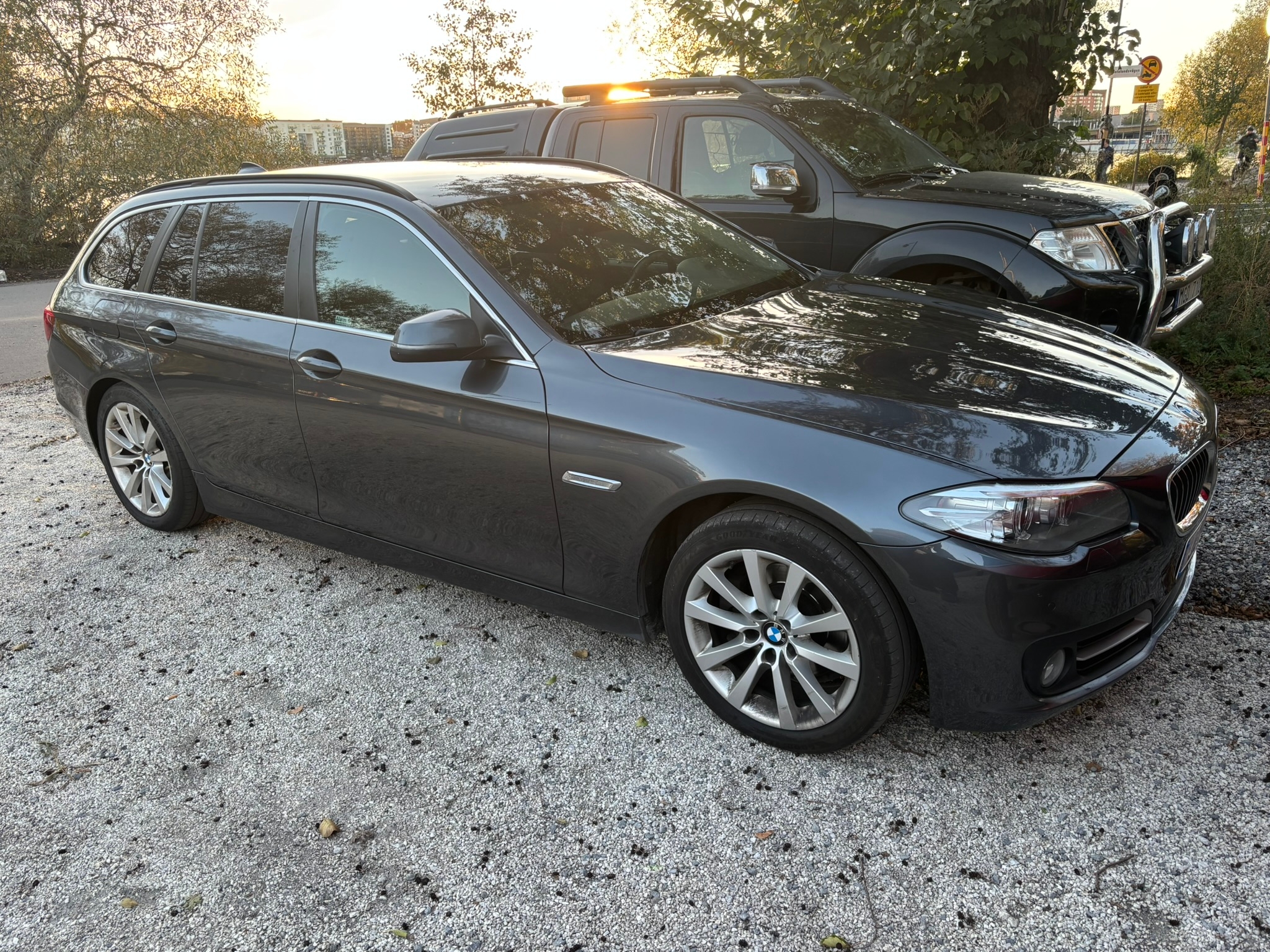 BMW 520 d xDrive Touring Steptronic 2016, bild 2/8