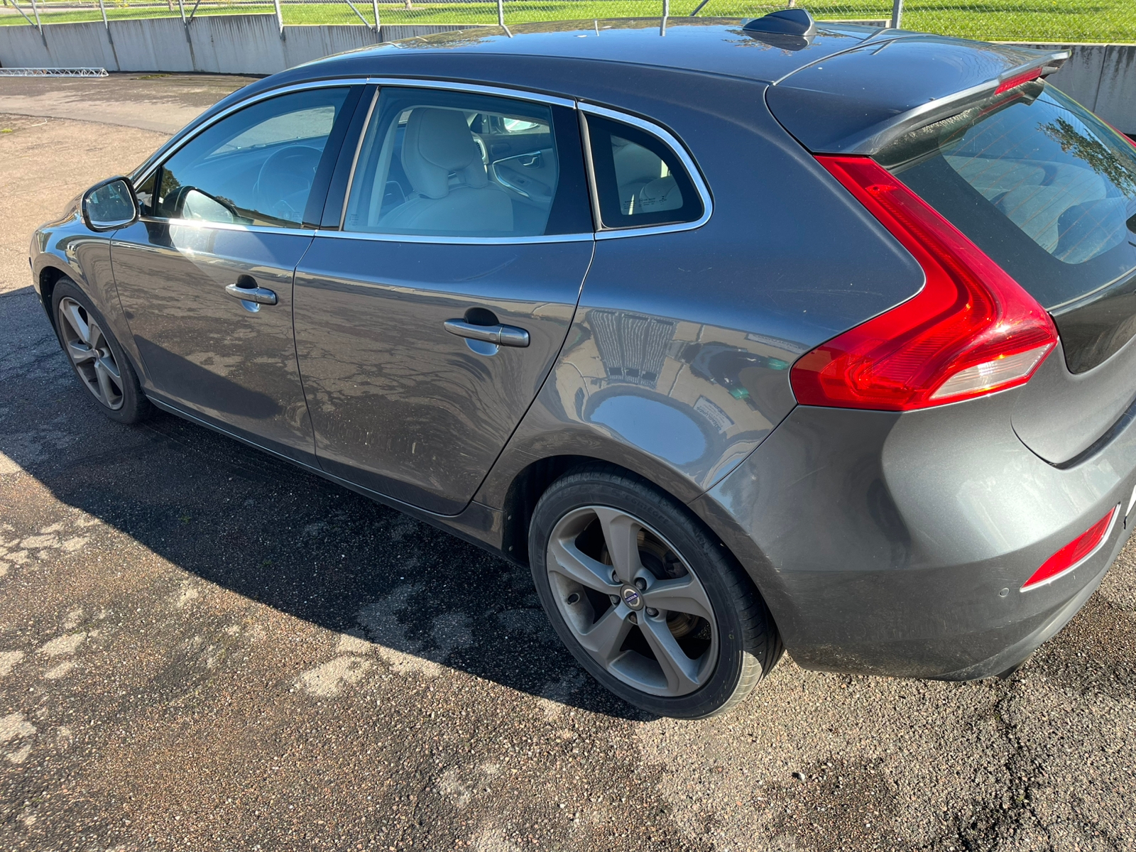 Volvo V40 T3