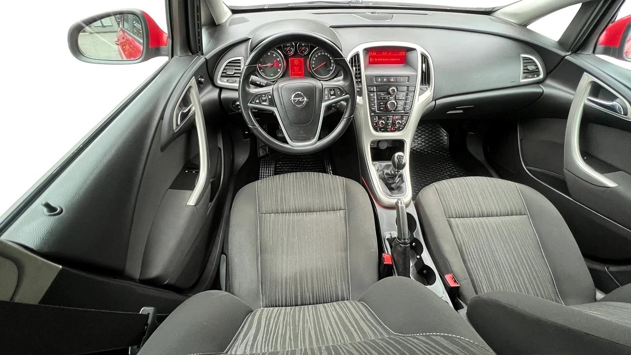 Opel Astra 1.4 Turbo 2011, bild 7/10