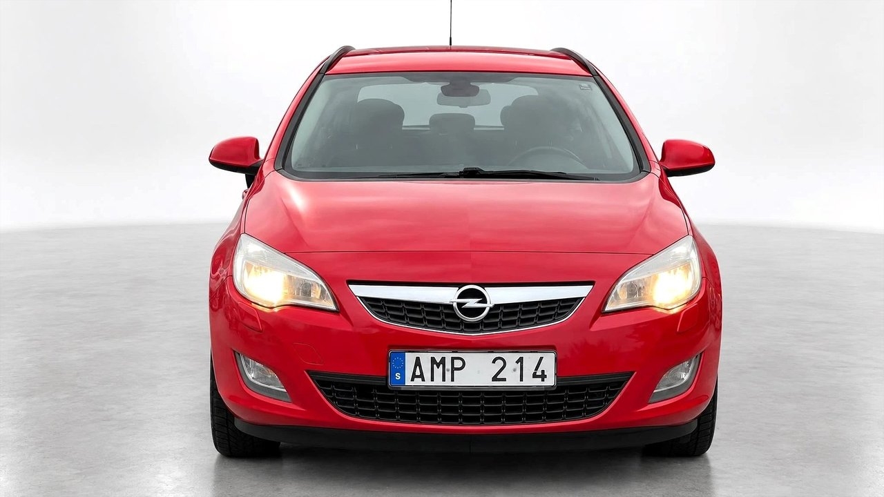Opel Astra 1.4 Turbo 2011, bild 2/10