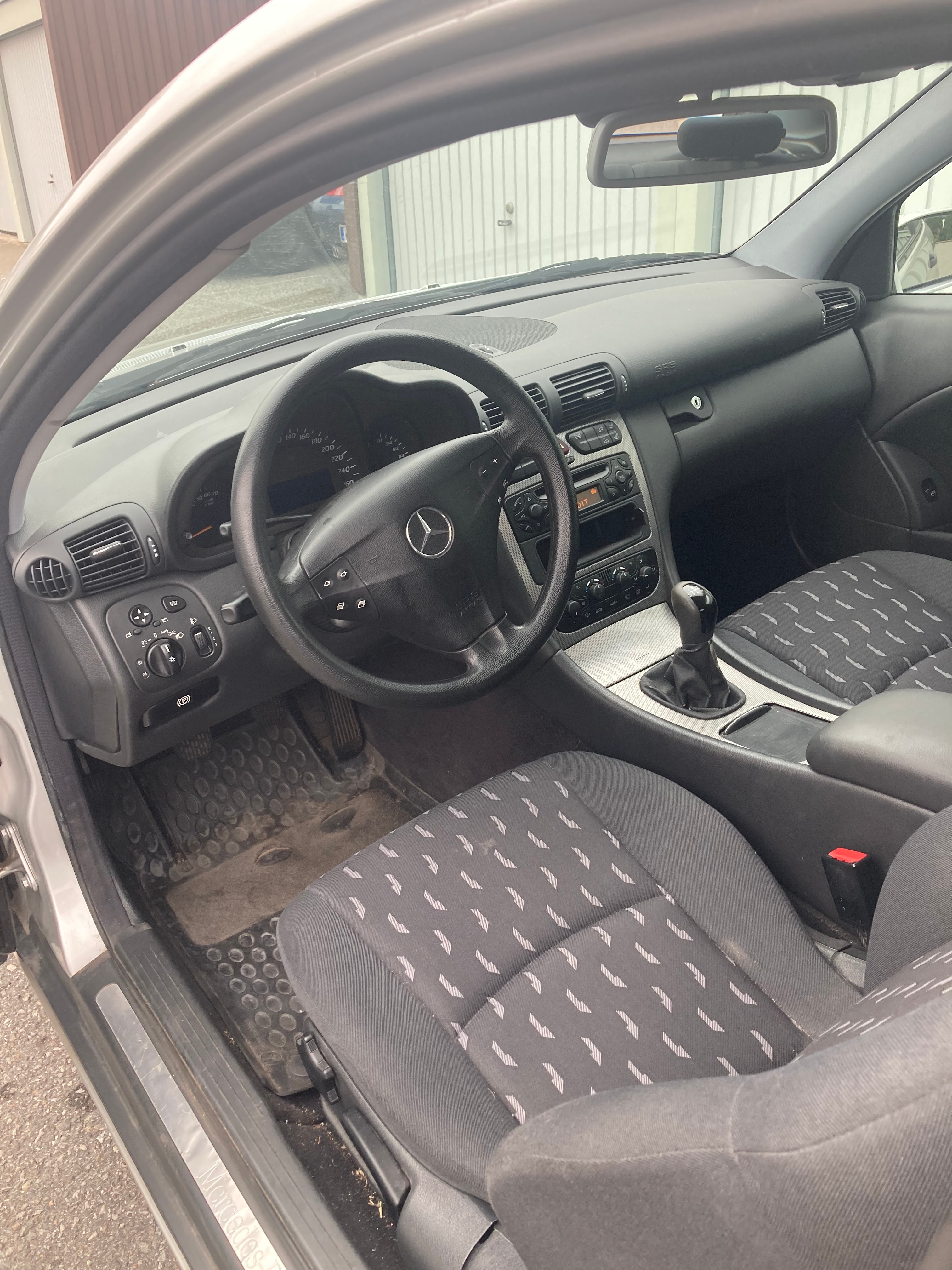 Mercedes-Benz C 2003, bild 5/6