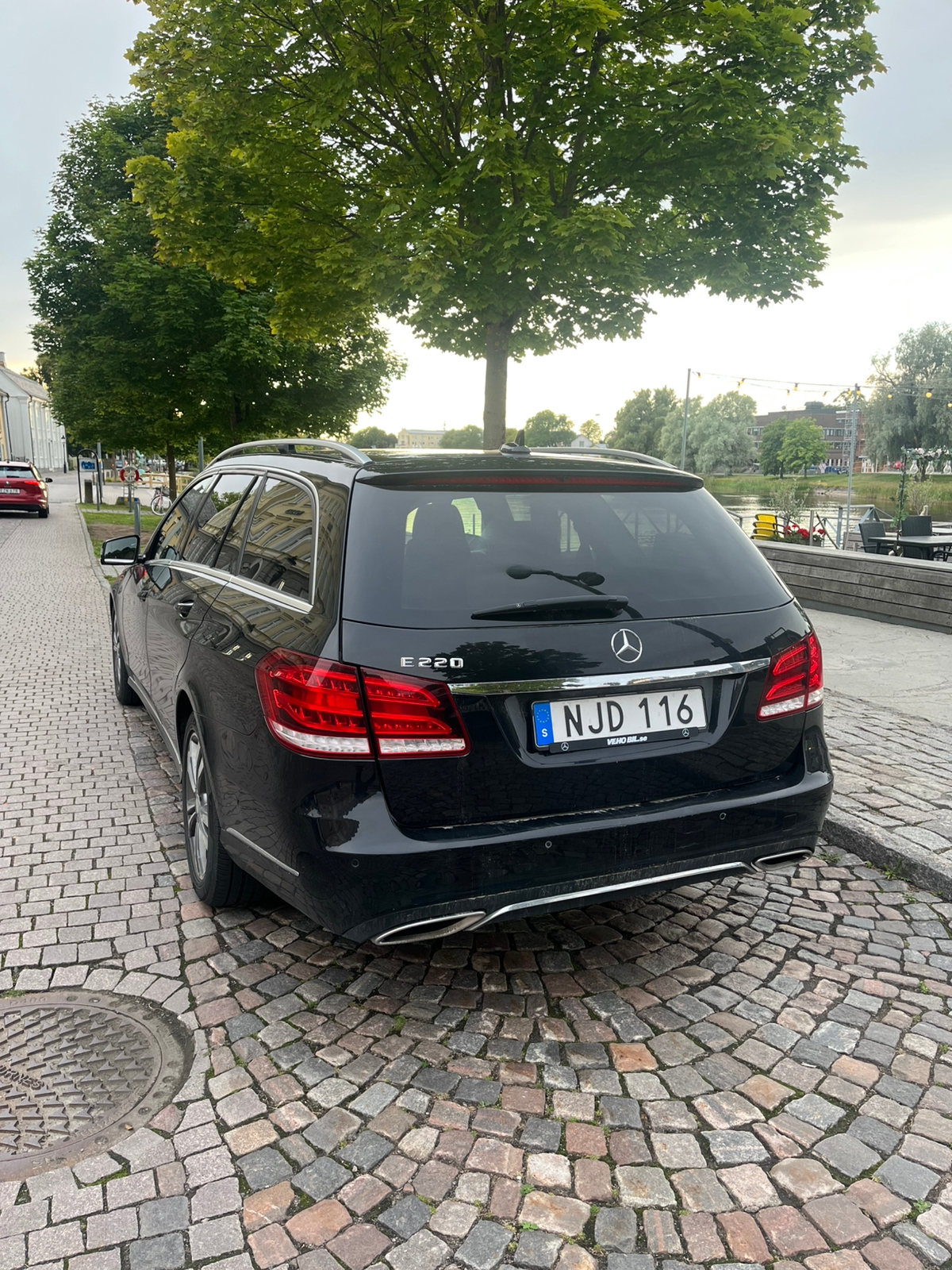 Mercedes-Benz E 220 d Blue Tec 9G Tronic 2016, photo 3/4