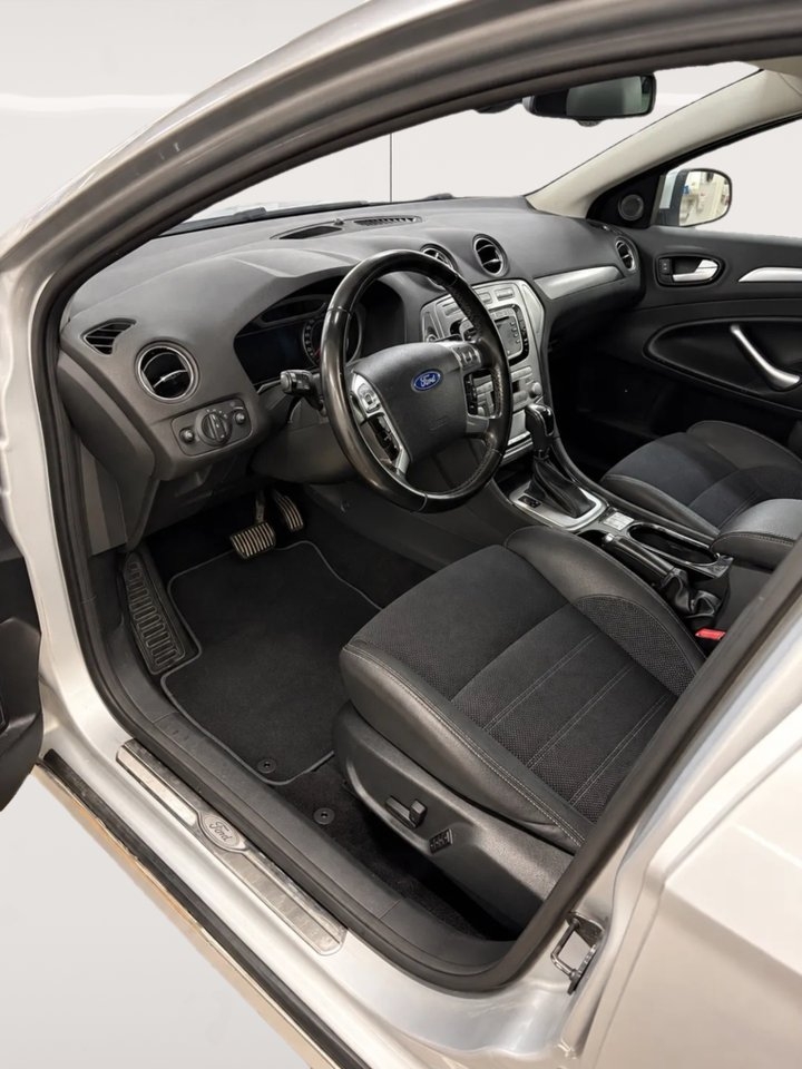 Ford Mondeo 2.0 TDCi DPF 2010, bild 7/10