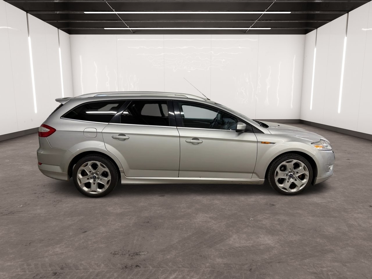 Ford Mondeo 2.0 TDCi DPF 2010, bild 5/10