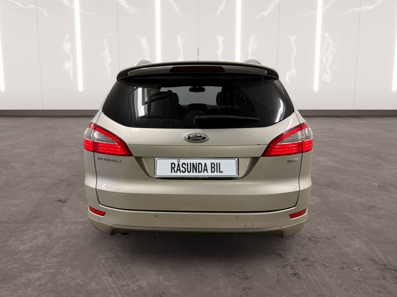 Ford Mondeo 2.0 TDCi DPF 2010, bild 6/10