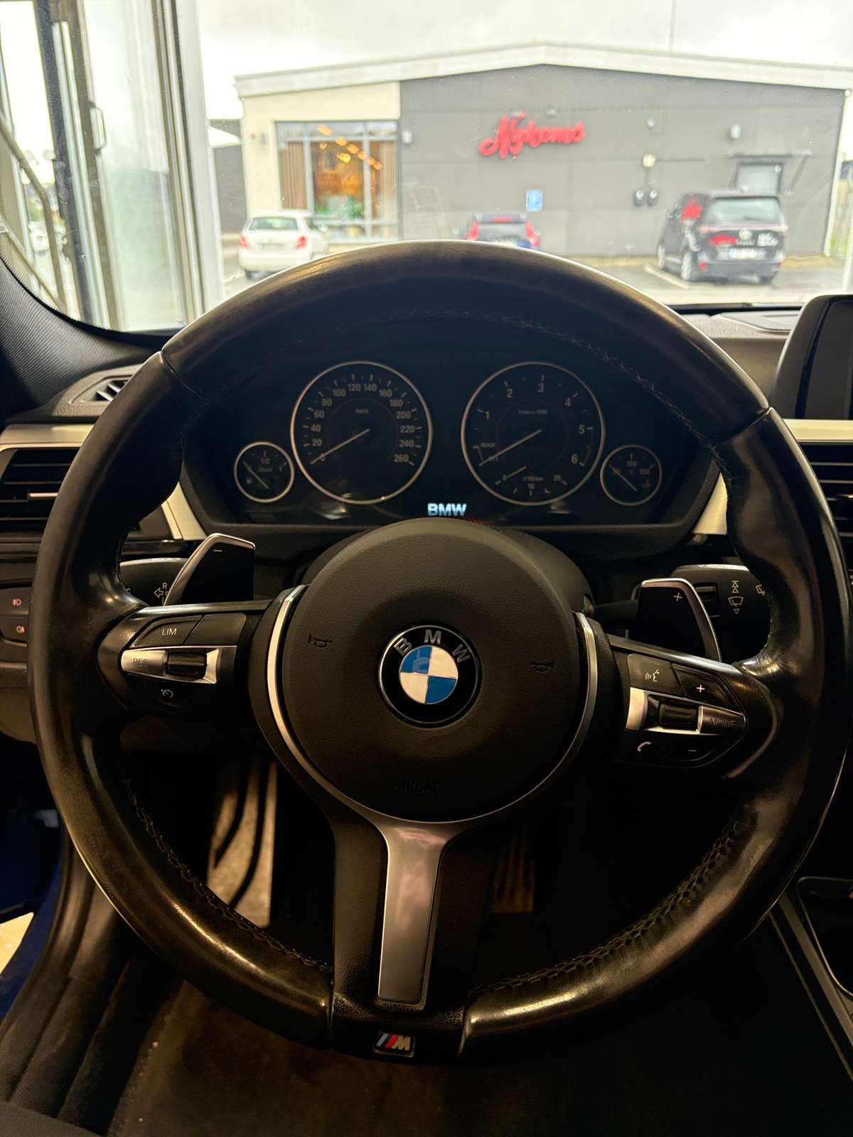 BMW 320 2016, bild 5/8