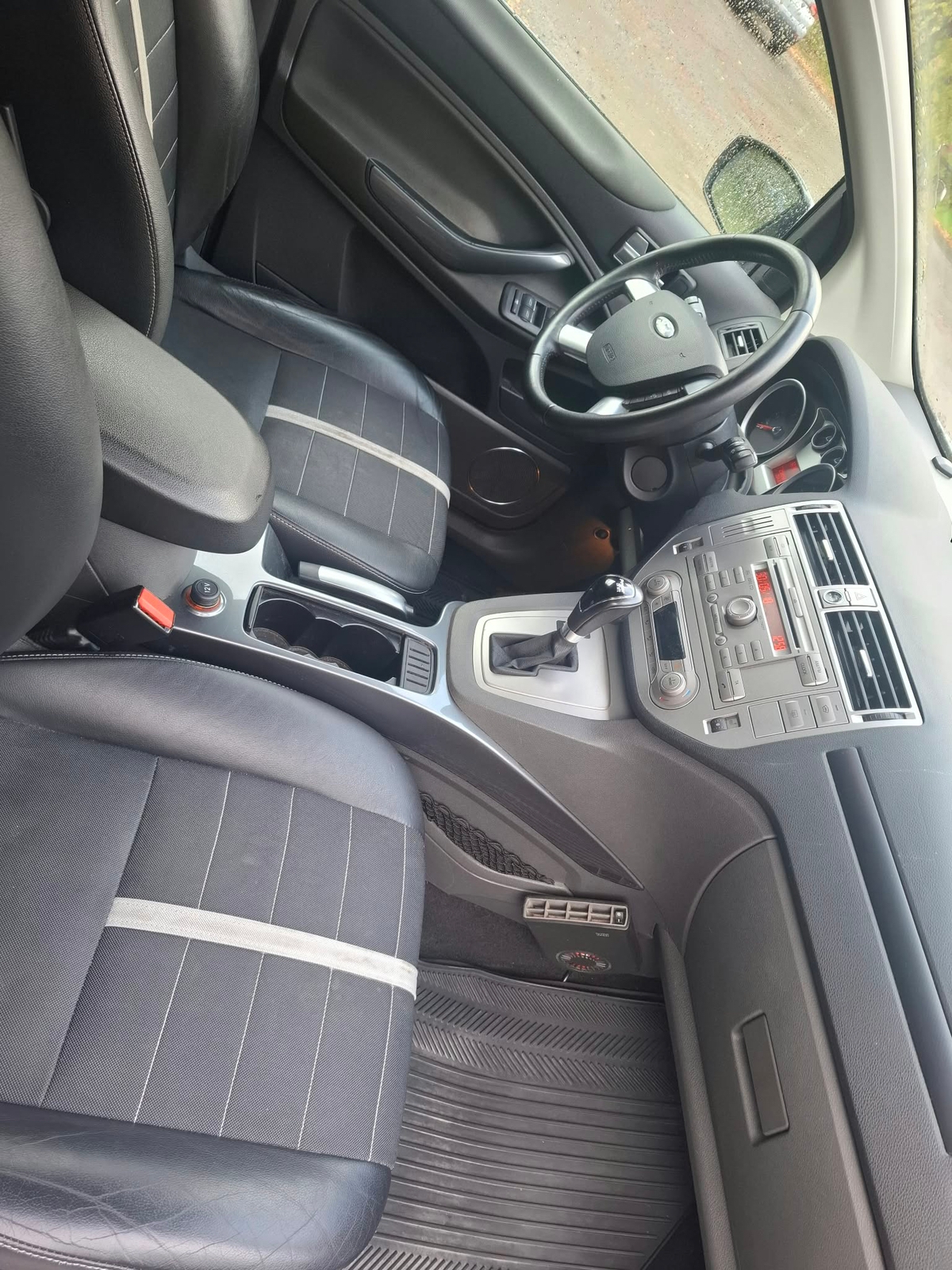 Ford Kuga 2.0 TDCi AWD Powershift 2011, bild 5/5