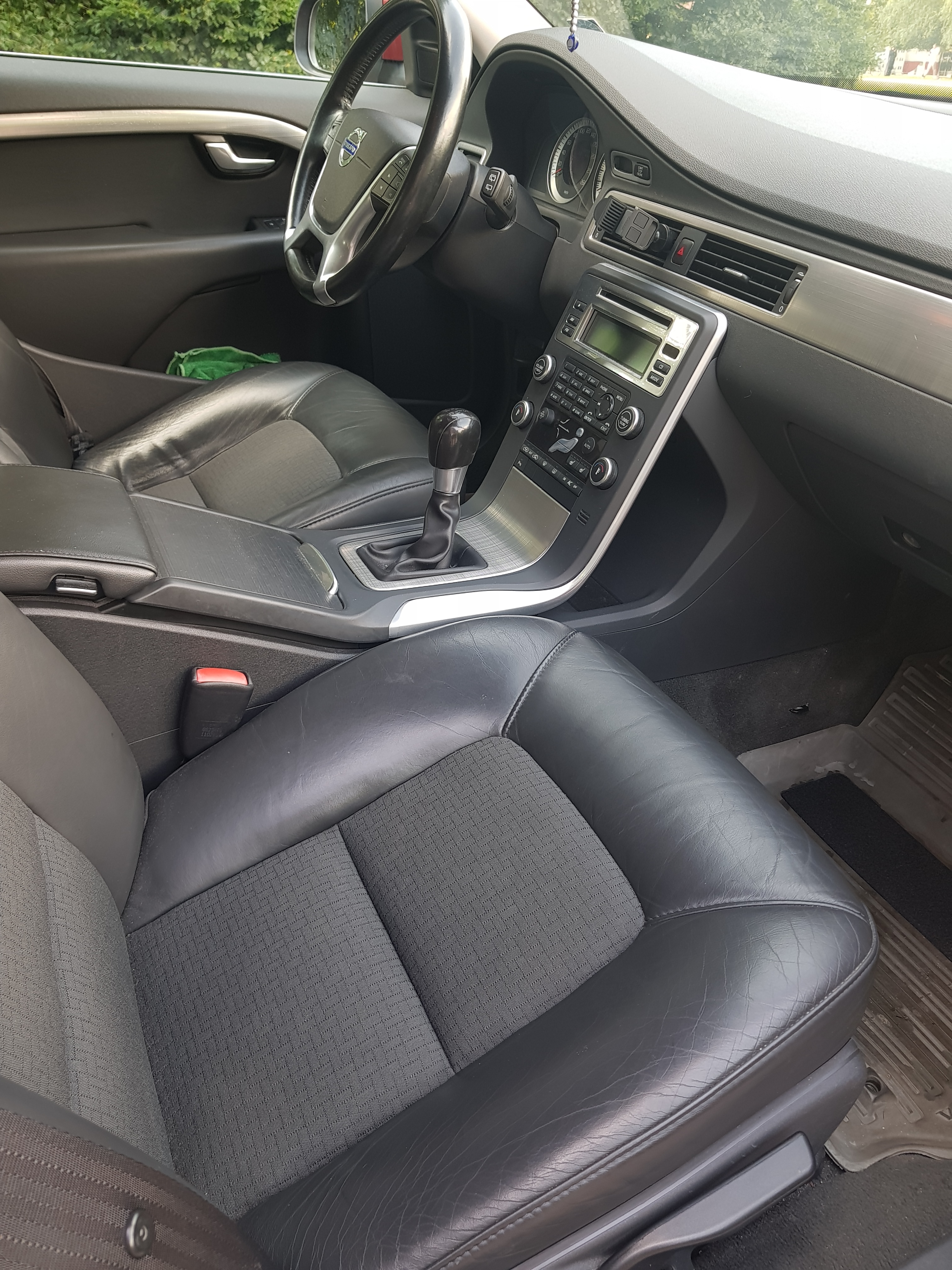 Volvo V70 2.0F Manuell 2011, bild 3/4