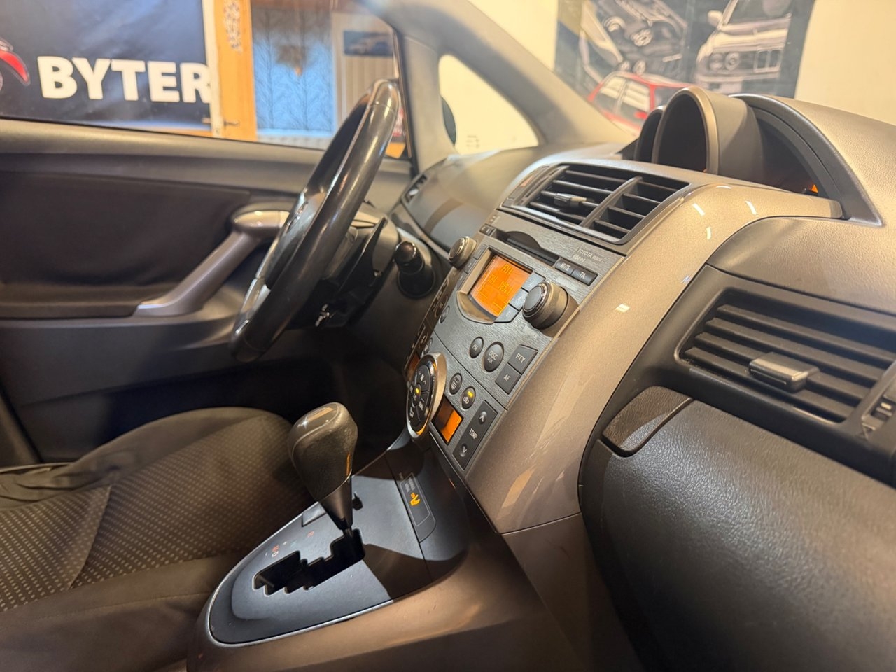 Toyota Verso 2011, bild 7/18