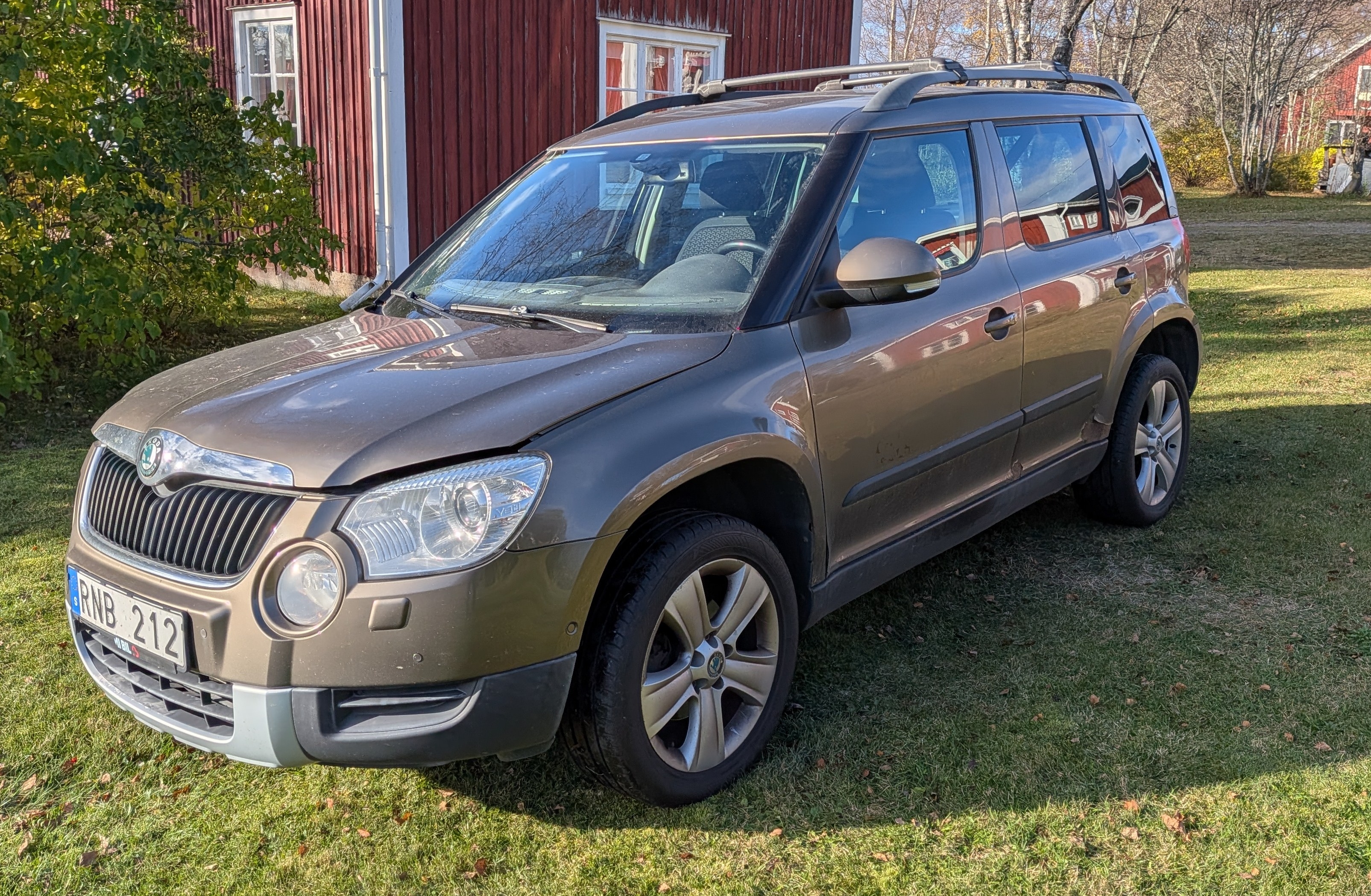 Skoda Yeti 2.0 TDI 2011, bild 2/7