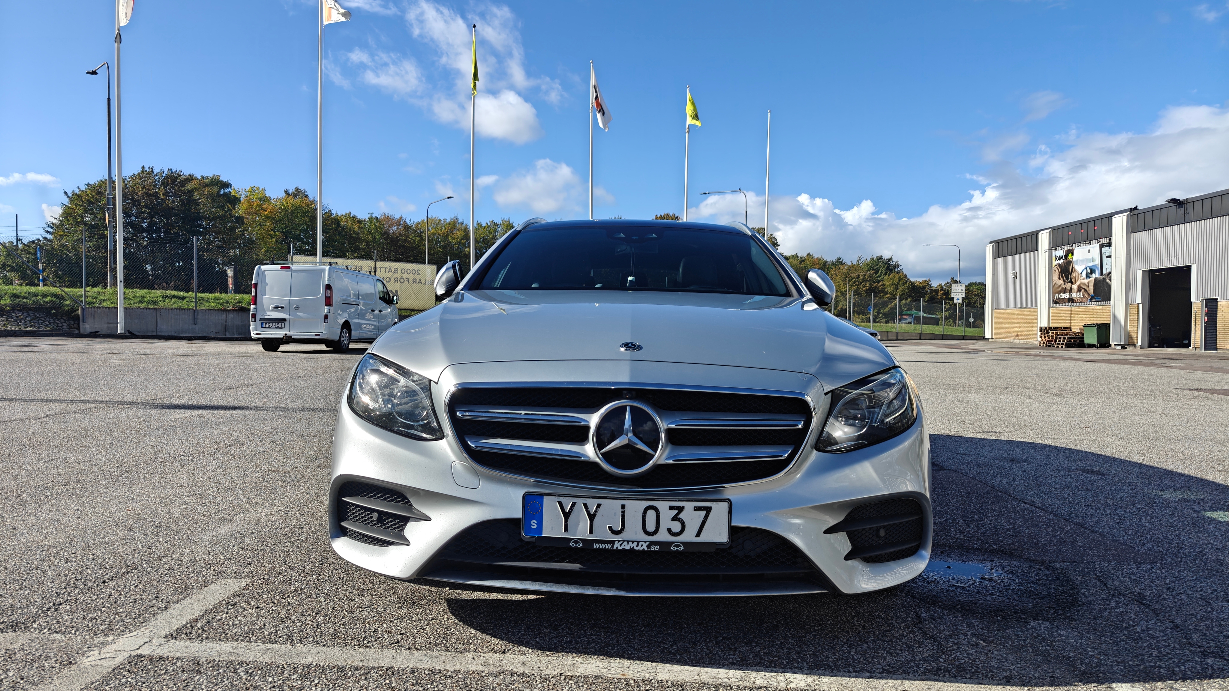 Mercedes-Benz E 220 T d 4MATIC 9G-Tronic 2019, bild 2/9
