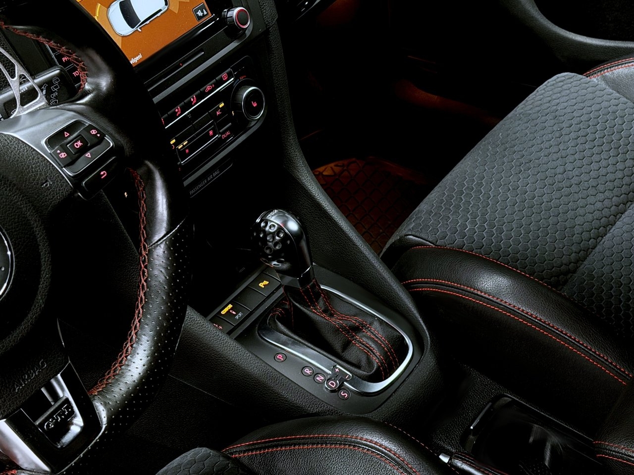 Volkswagen Golf GTI Edition 35 2012, bild 7/10