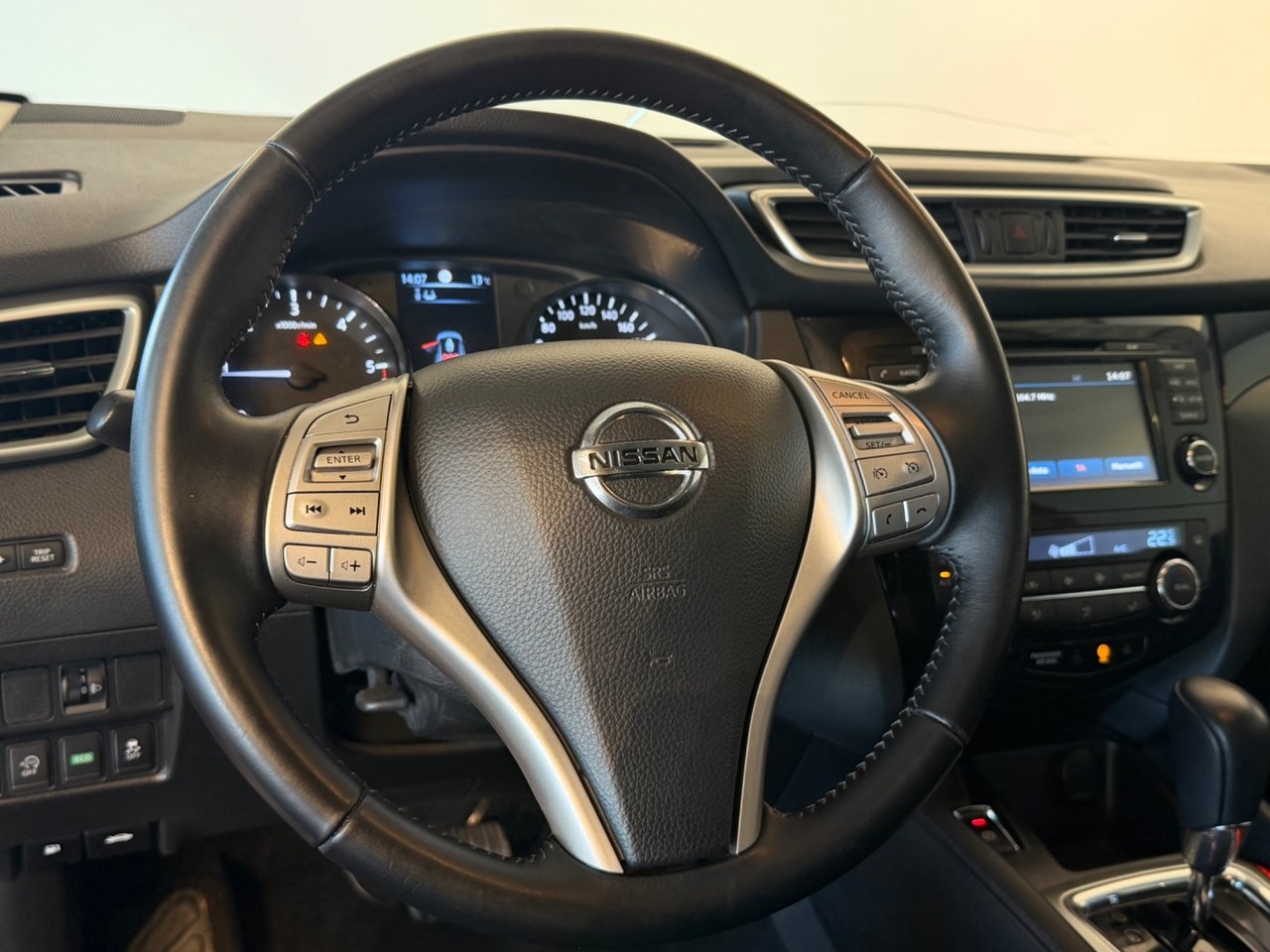 Nissan Qashqai 1.6 dCi Tekna 2016, bild 7/10
