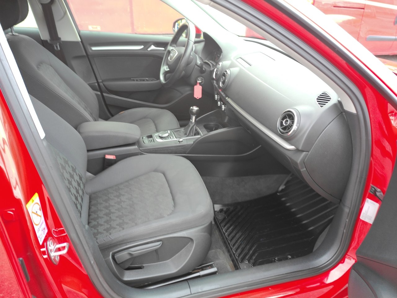 Audi A3 1.4 TFSI Attraction 2014, bild 7/10
