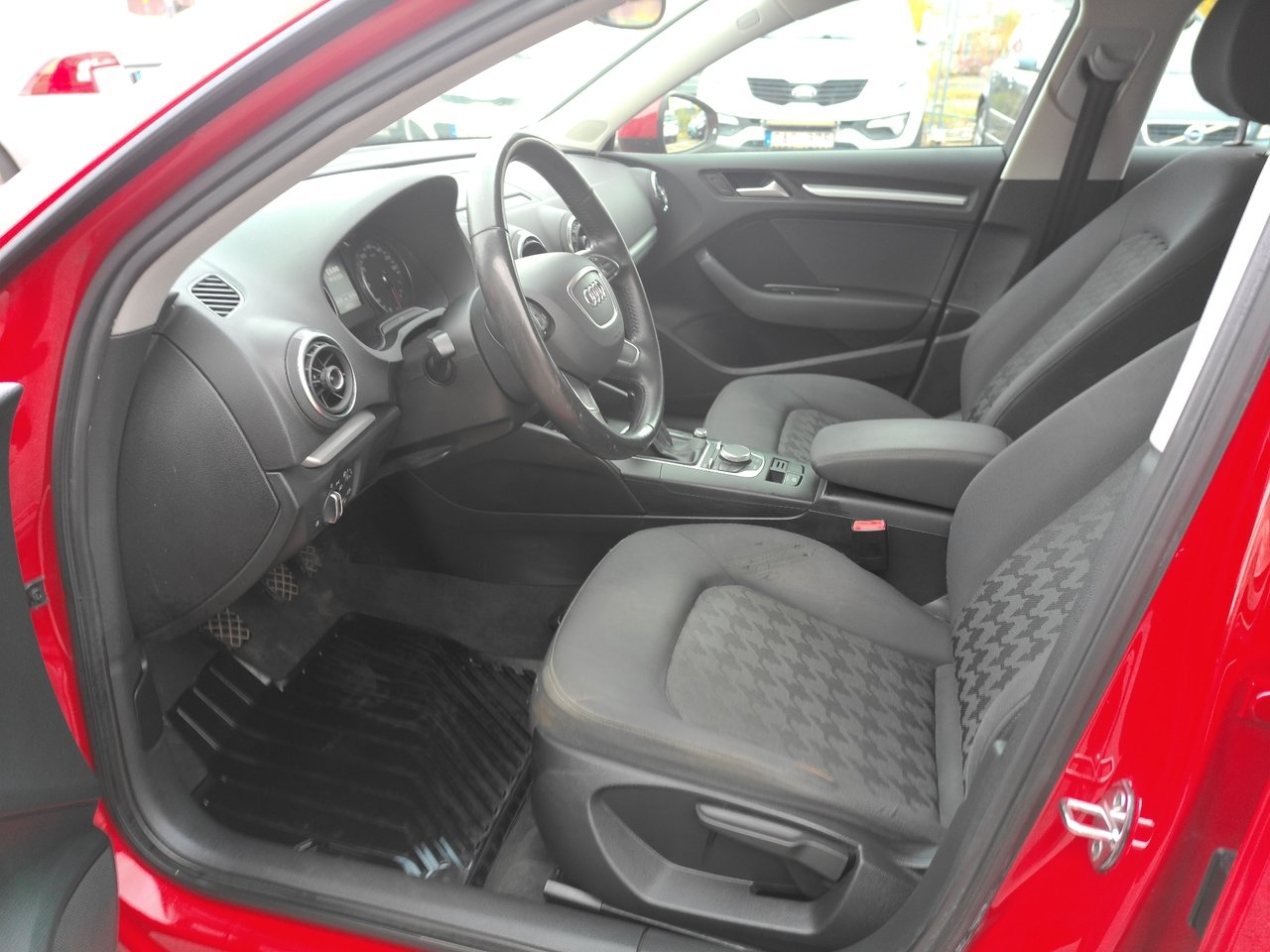 Audi A3 1.4 TFSI Attraction 2014, bild 5/10