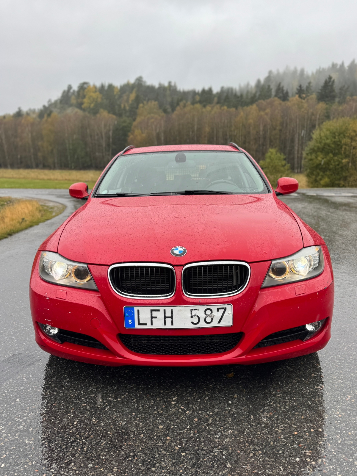 BMW 318 d Touring Manuell 2011, bild 2/10