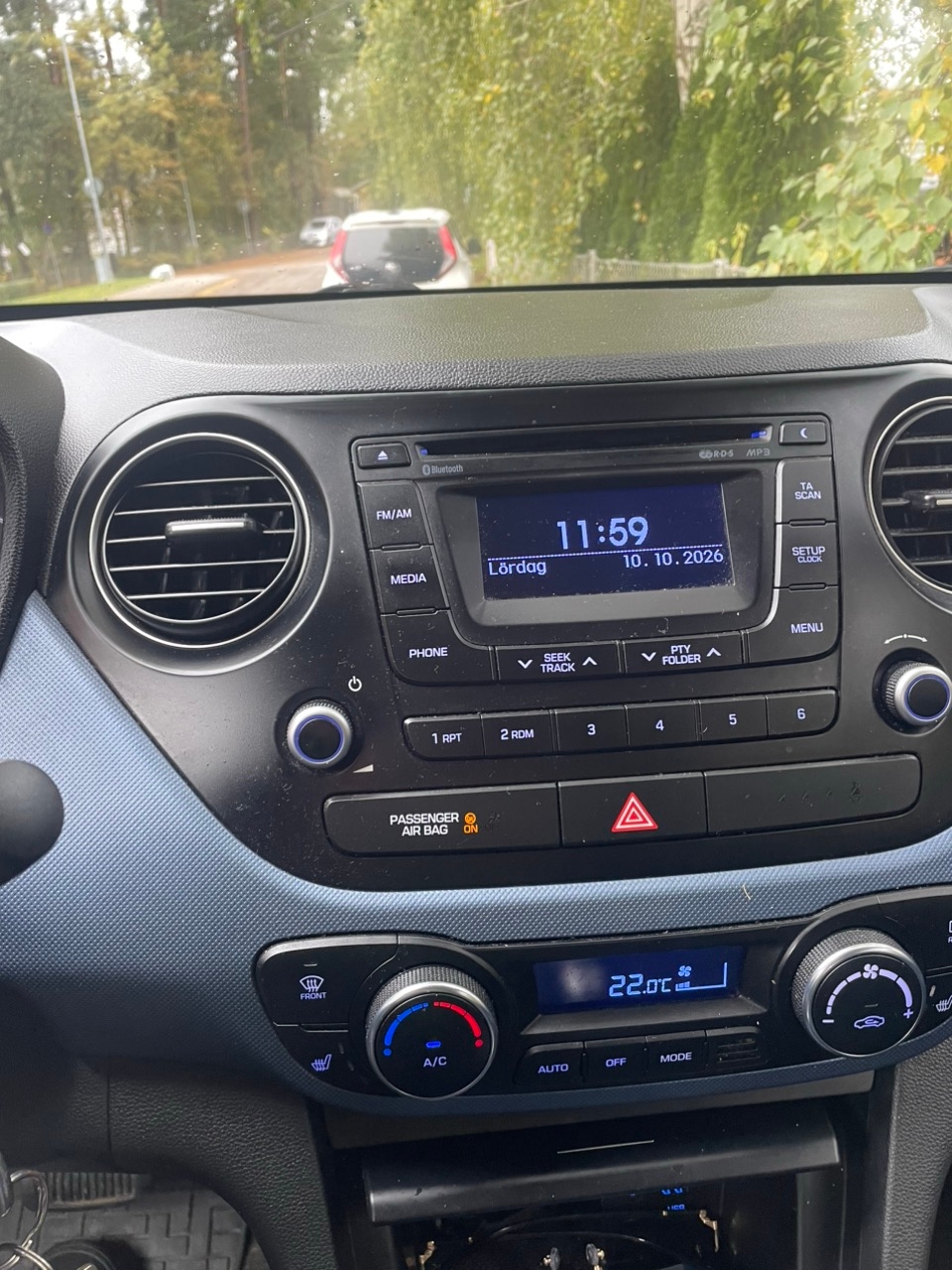 Hyundai i10 1.2 Automatisk 2016, bild 2/5