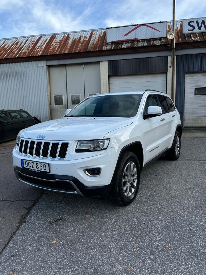 Jeep Grand Cherokee 2016, bild 2/10